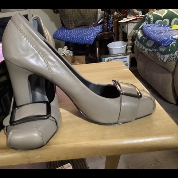 Moda Spana High Heel Square Toe Pumps - Picture 2 of 8